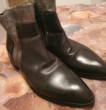 Donna Carolina Leder