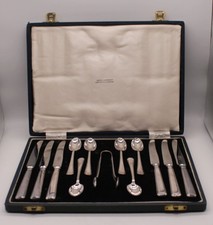 S-1694 Bezaubernes Messer- und Löffelset Mappin & Webb, versilbert