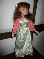 Schöne  Mädchen Puppe aus Porzellan Gilde Puppen