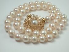 ungewöhnlich edle Akoya Perlenkette - Patentschließe von Jörg Heinz in Gold 750