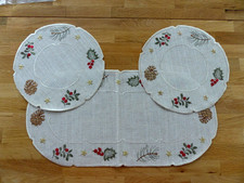 gestickte Weihnachtsdeckchen -"Plauener Stickerei" - Leinenstruktur - Auswahl