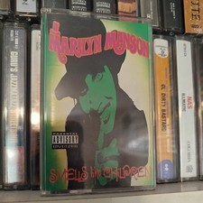 Marilyn manson smells - marilyn,