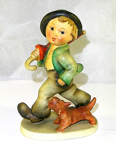 Alte hummelfigur wanderbub - hummelfigur,