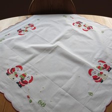 Rico Design Winter Mitteldecke Tischdecke Stickerei 80 x 80 cm