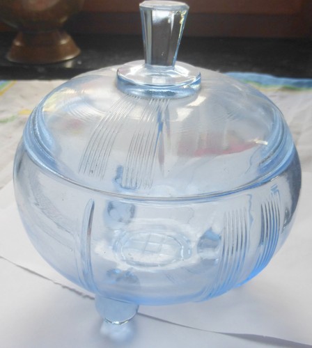 Art déco stil - art, pressglas