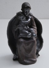 Karlsruher Majolika Keramik-Figur sitzende Madonna mit Kind, Max Heinze, 20 x 12