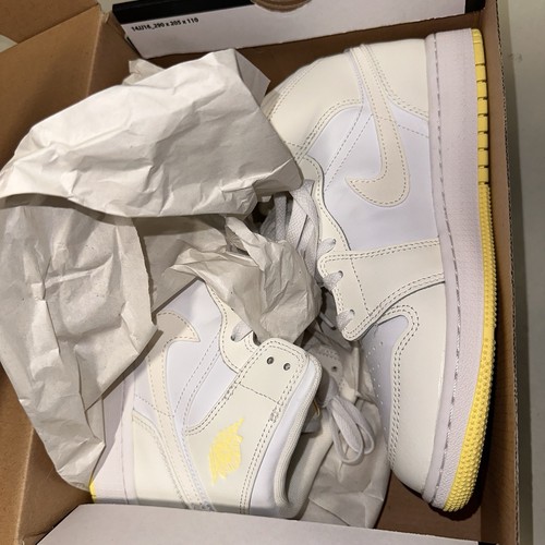 Nike air jordan mid triple - 1,