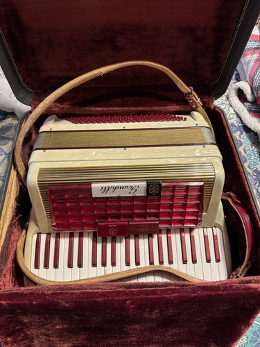 Scandalli accordion