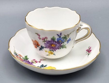 Meissen Porzellan 2-tlg. Mokka Gedeck, Streublumen florale Handmalerei, 1. Wahl