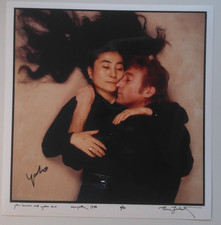 Yoko Ono Lennon  orig. Autogramm  20x20 mit John Lennon