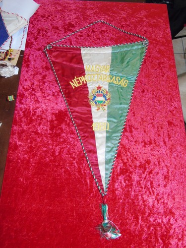 Großer bestickter wimpel - bestickter,