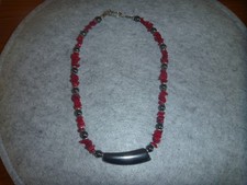 Koralle/Hämatit-Kette