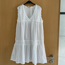 Eva B. Bitzer Nachthemd ärmellos Blume Lochstickerei verspielt Volant Luxus weiß