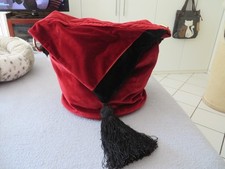 Große Umhängetasche, Schneiderarbeit, Samt, rot mit schwarzen Applikationen