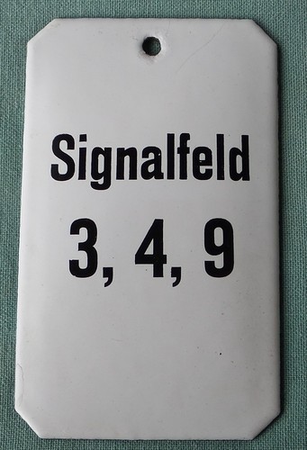Altes schild signalfeld 9 - 3, 4