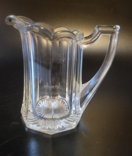 Pressglas kännchen für milch - pressglas,