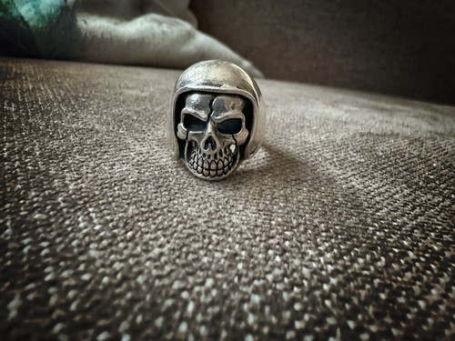 Biker skull mit helm ring - skull,