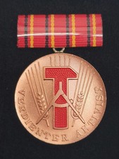 DDR Abzeichen Medaille Orden