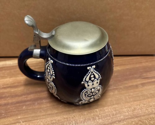 Vitage bierkrug mit - bierkrug, zinndeckel