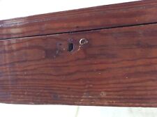 kleine antike Holzkiste