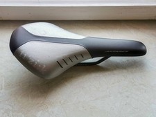 Sattel Fahrrad Rennrad Fizik Antares R5 ! 205 Gramm ! 275×142mm