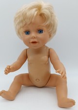 Zapf Creations Sprechpuppe, sitzend etwa 30 cm hoch