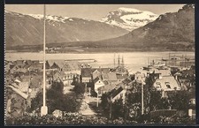Ansichtskarte Tromso, Ortsansicht gegen den Fluss und die Berge 