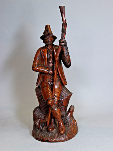 Geschnitzte holzfigur jäger - holzfigur,