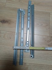 SCHUBLADENSCHIENEN Rollenführung Schubladenauszug 