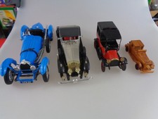 4 Oldtimer Modellautos Bugatti