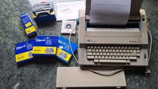 Schreibmaschine TA Triumph Adler Gabriele 100 gebraucht + umfangreichem Zubehör