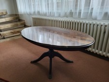 Antiker ovaler Salon- /