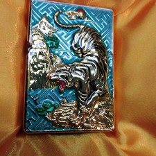 JAHR DES TIGERS, schweres