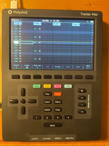 Polyend tracker mini sampler - tracker,