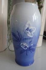 Bing & Gröndahl Vase Christrose Blume B&G Royal Copenhagen Nr. 682 * 21,5 cm