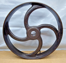 Altes XXL Eisenrad Welle