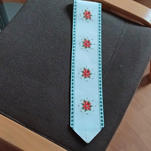 Tischläufer bestickt