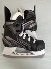 CCM Kinder Eishockey Schlittschuhe Größe 31 gebraucht sehr guter Zustand