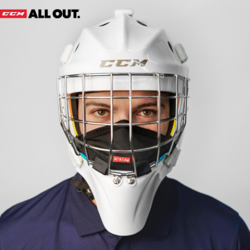 Ccm game goalie - on, helmet