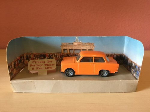 Trabant trabbi modell orange - modell,