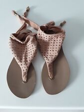 Super ausgefallene Sandalen