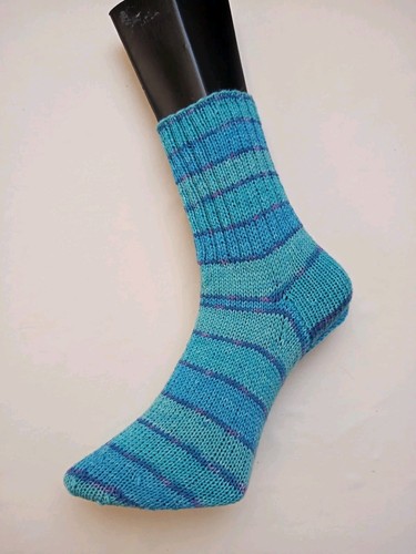 Handgestrickte socken - handgestrickte,