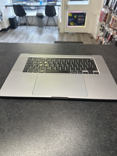 Original apple mac book pro - original,