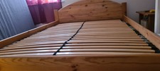 schönes Kiefernholzbett  1,40x 2.00 m