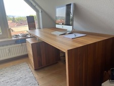 Schöner Schreibtisch mit Container, Nussbaum Furnier, 160x80, sehr gut erhalten
