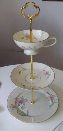 Etageren aus porzellan - aus,