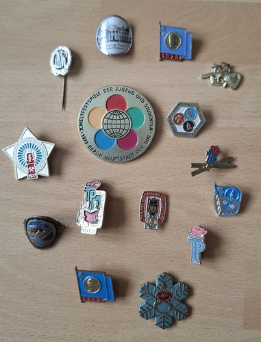Konvolut abzeichen pins - konvolut,