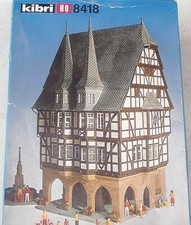 H0 Kibri BS 8418 Rathaus Alsfeld mit Brunnen 12,5 x 14 x 25 cm