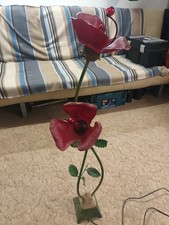 Blumenlampe aus Metall , Blüten  aus Kunststoff, Handarbeit