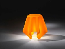 Beistelltisch aus Acrylglas -